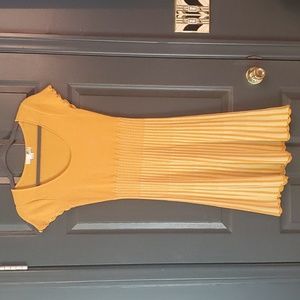 Knit dress in gradient goldenrod.